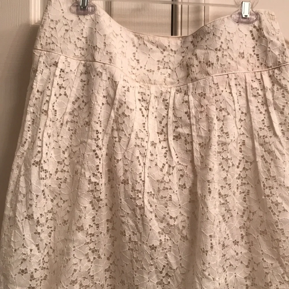 WD NY Beautiful ivory eyelet flare skirt - Picture 2 of 6